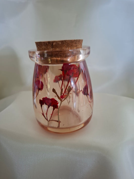 Epoxy potje met droog bloemen en kruk deksel