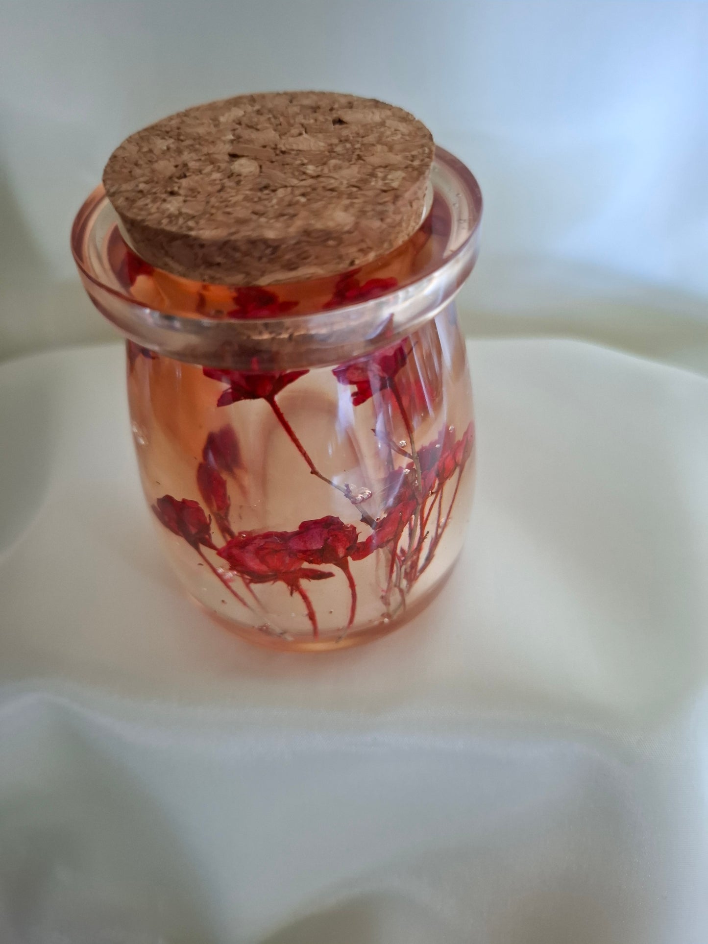 Epoxy potje met droog bloemen en kruk deksel