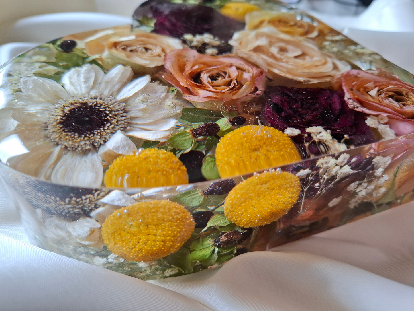Epoxy hart met bruidsboeket
